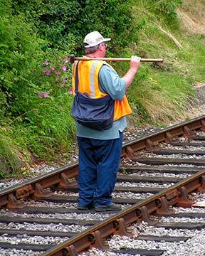 Worker injury attorneys in Naples Naples workers comp lawyers represent laborers in Naples who are injured on the job.