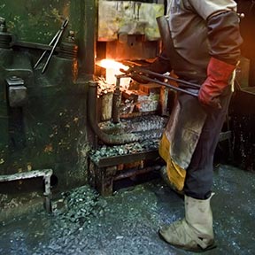 Worker injury lawyers in Altadena There are Altadena attorneys who represent workers who are hurt on the job.